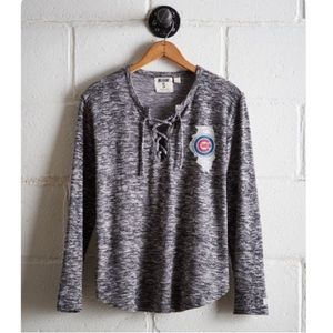 Tailgate Women’s Chicago Cubs Plush Tee